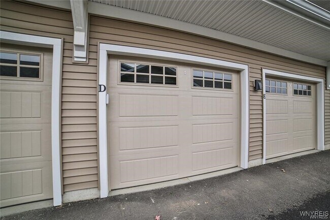 Foto del edificio - 275 Northill Dr