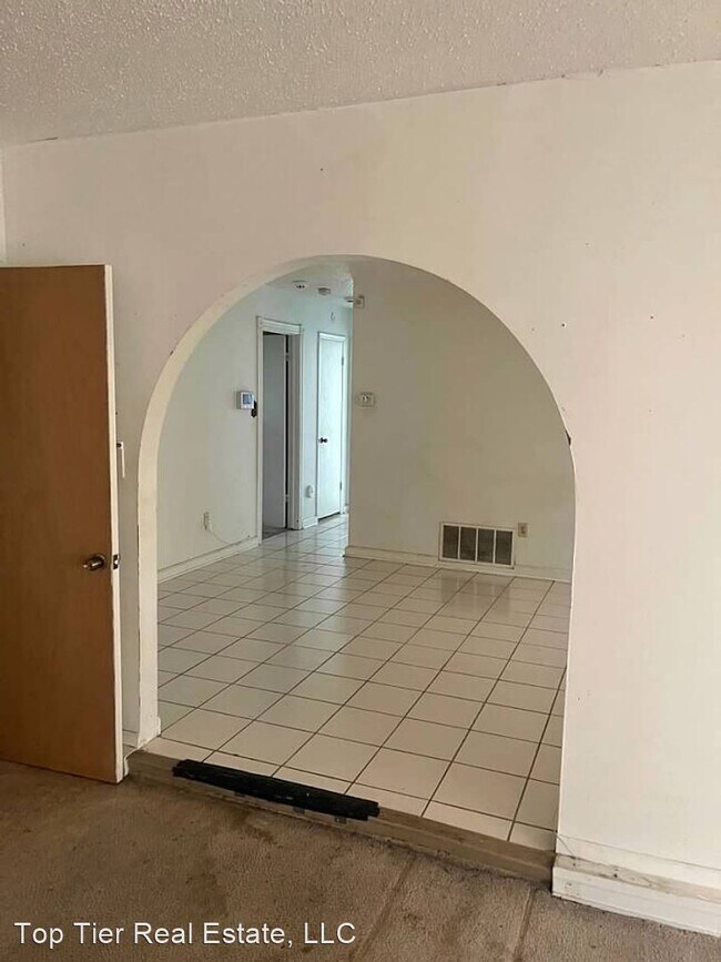 Foto del edificio - 3 br, 1.5 bath House - 407 NW 75th St