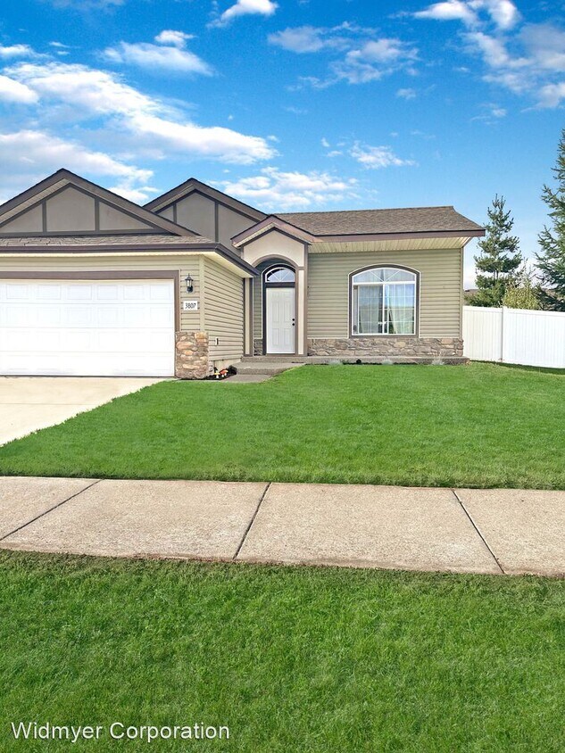 3 br, 2 bath House 3807 W Pandion Dr. House Rental in Coeur d'Alene