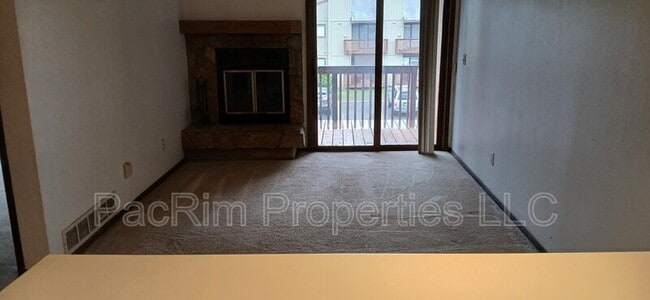 Building Photo - 10260 Jamestown Dr