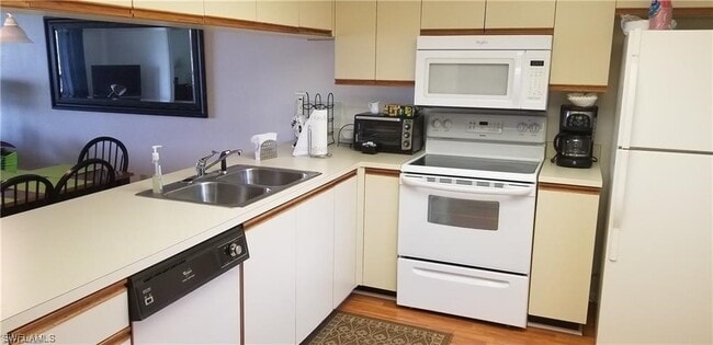 Building Photo - 16050 Bay Pointe Blvd