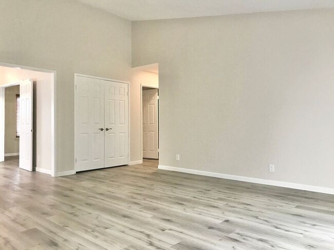 Building Photo - 28582 La Cumbre