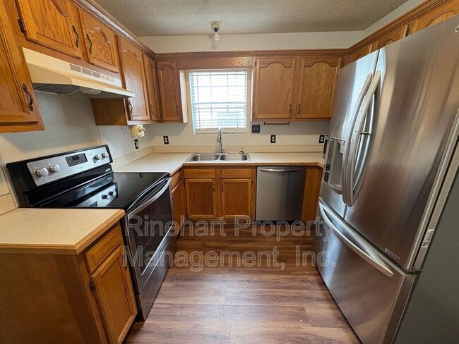Foto del edificio - 1105 Cherry Meadow Ln