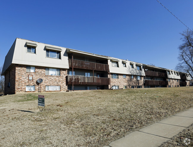 Building Photo - Cherry Creek