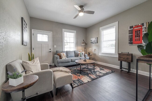 Building Photo - 2501 W North B St