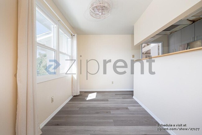Building Photo - 2762 Ridge View Dr