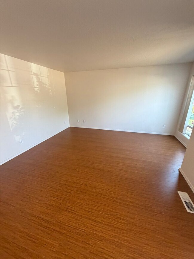 Foto del edificio - 375 Twister St NE