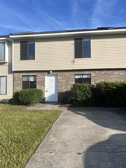 Foto principal - 327 Beverly St