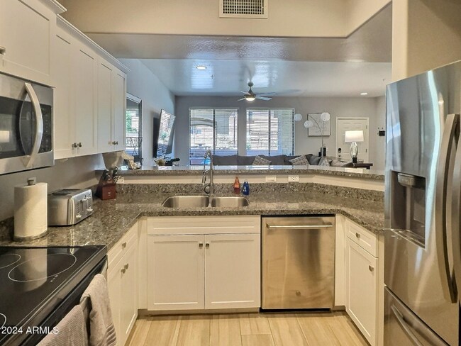 Foto del edificio - 21655 N 36th Ave