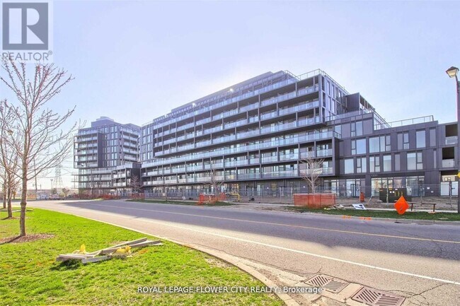 Building Photo - 3200-3200 Dakota Cmn