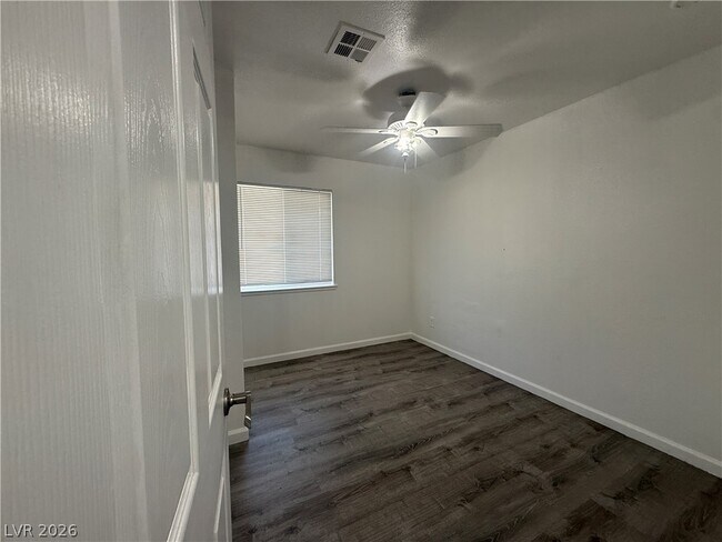 Foto del edificio - 6208 Ilanos Ln