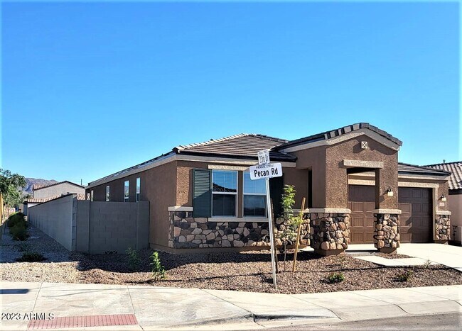 Foto del edificio - 2321 Pecan Rd