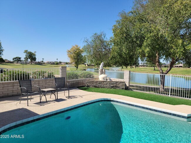 Building Photo - 17230 N Country Club Dr