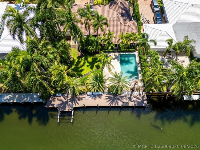 Foto del edificio - 627 Solar Isle Dr
