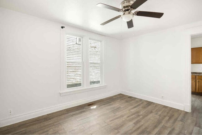 Building Photo - 705 Forsythe St