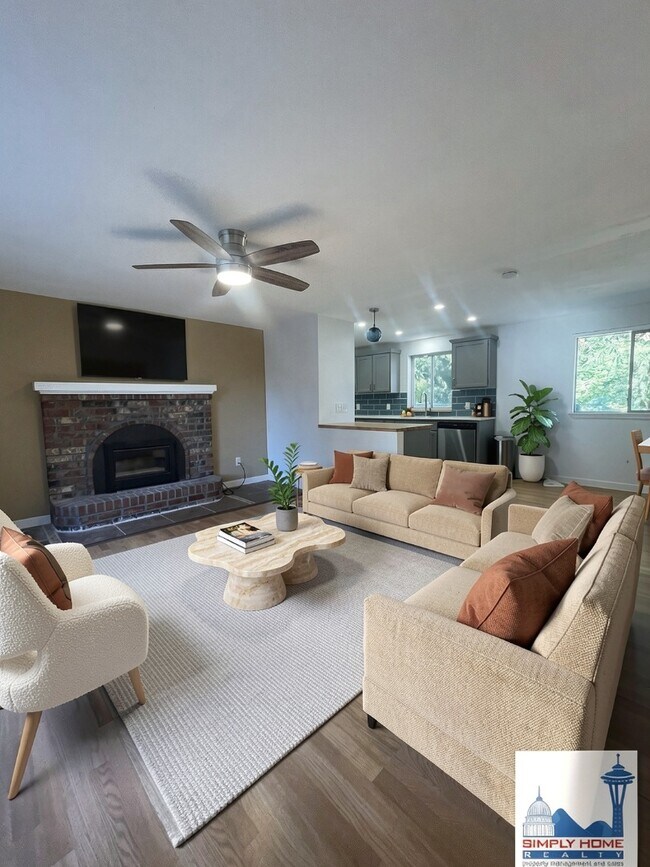 Building Photo - Private Cul-de-Sac Gem with Spacious Backyard!