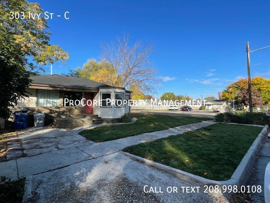 Building Photo - Live it Up in Nampa! Charming 1-Bedroom Ap...