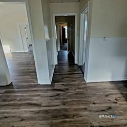 Building Photo - 28 Wilson St