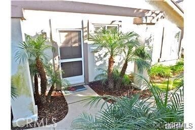 Foto del edificio - 5032 Via Helena