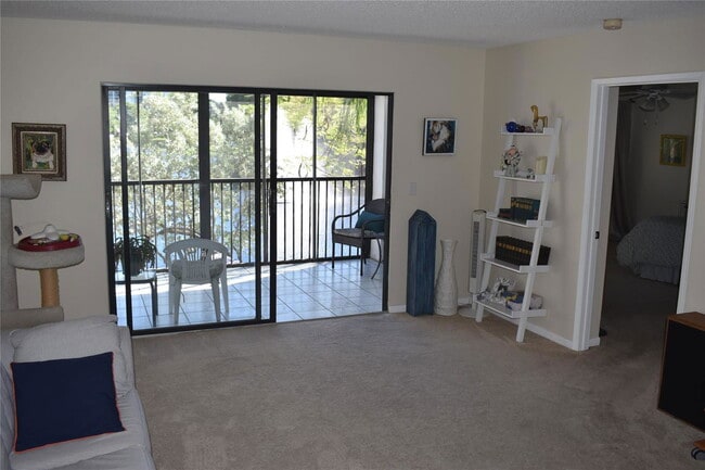 Building Photo - 2334 S Cypress Bend Dr