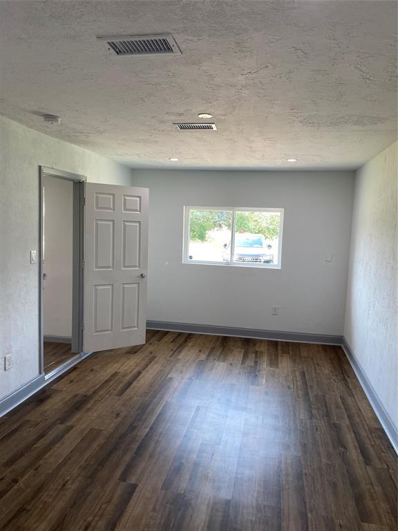 Foto del edificio - 3561 Corder St