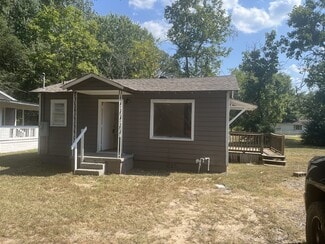 Building Photo - 1107 S Rd