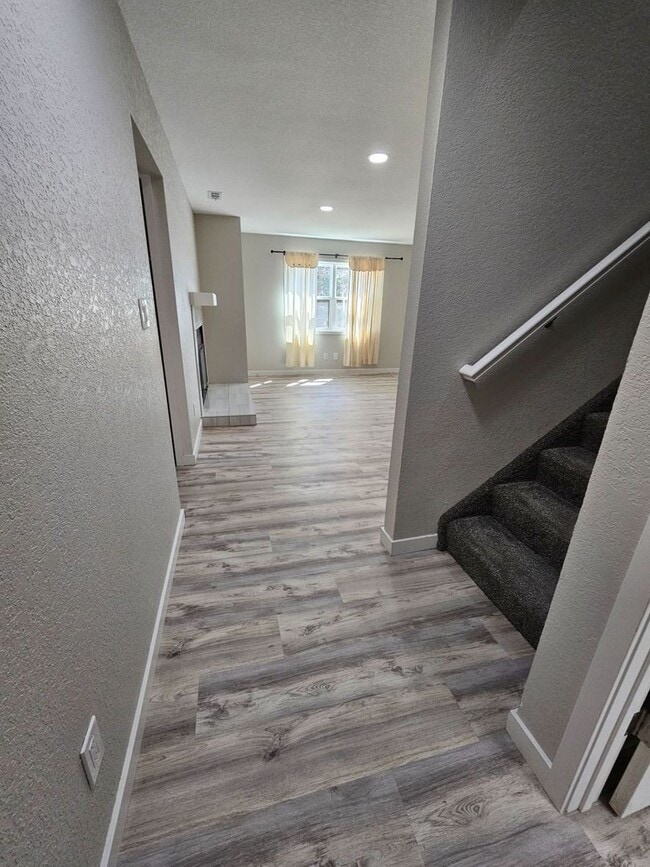 Foto del edificio - **MOVE IN SPECIAL** $750 OFF FIRST MONTH'S...