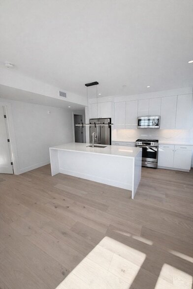 Foto del edificio - 65 L St