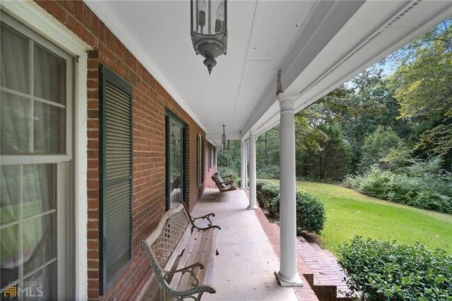 Building Photo - 1431 Chambers Rd