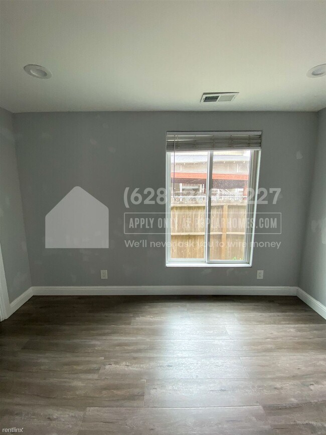 Foto del edificio - 2 br, 1 bath 4plex - 4115 Lusk Street -
