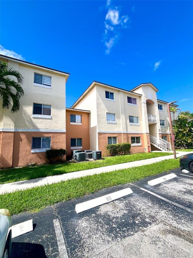 Foto del edificio - 3610 N 56th Ave