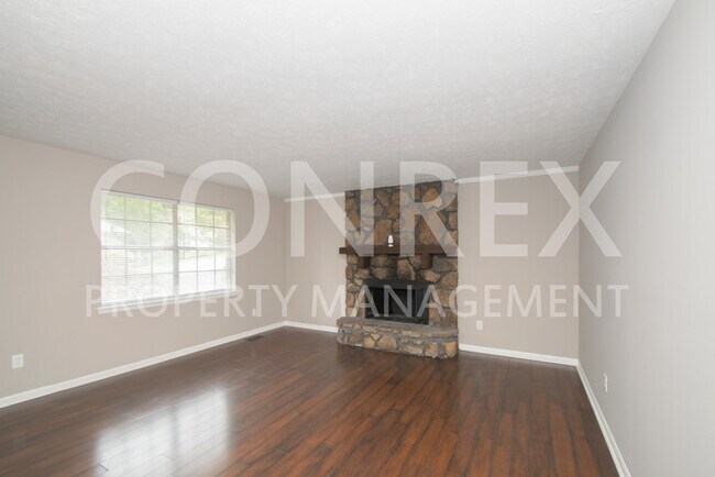 Building Photo - Beautiful 4 Bedroom