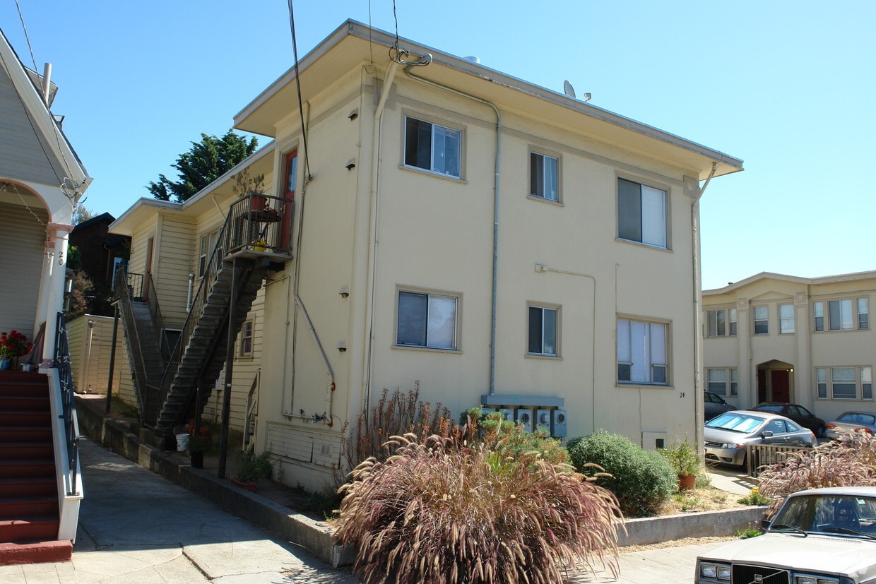 Building Photo - 24 Rio Vista Ave