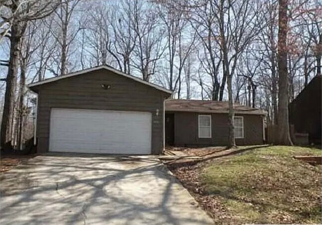 Building Photo - 5470 Martins Crossing Rd