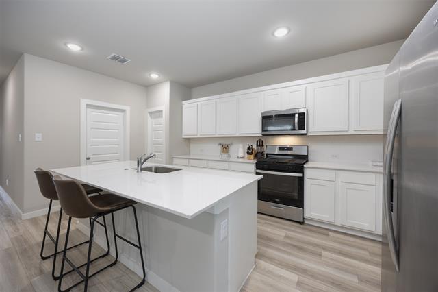 Foto del edificio - 545 Beck Dr