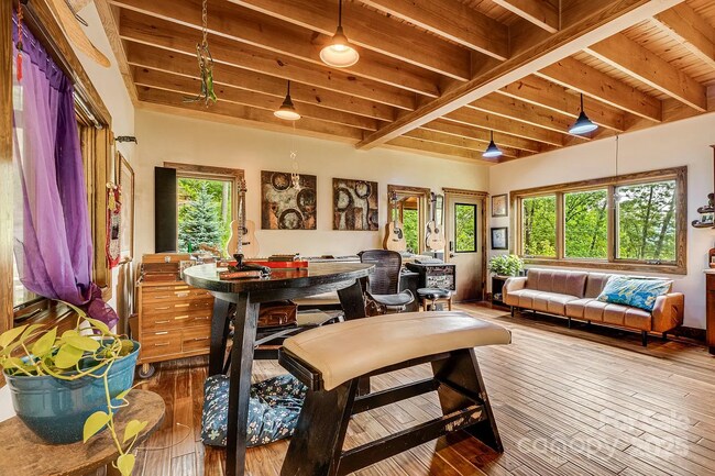 Building Photo - 41 Dillingham Ests Trl