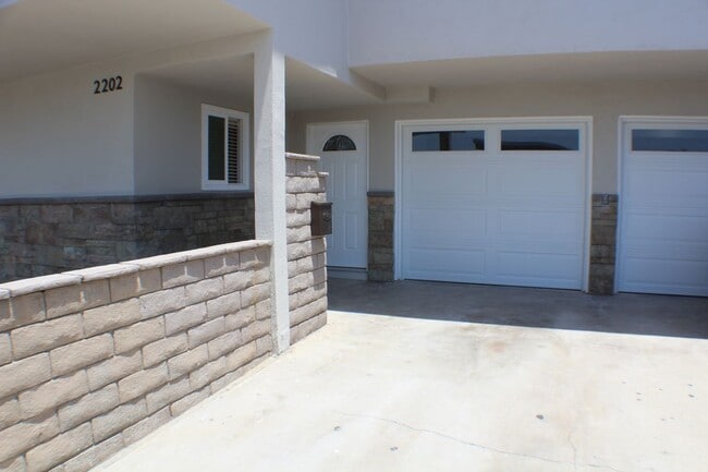 Building Photo - 2202 Phelan Ln