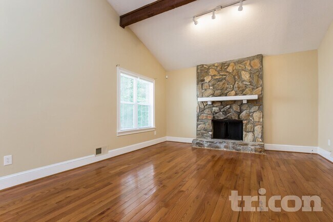 Foto del edificio - 6583 Oakwood Dr