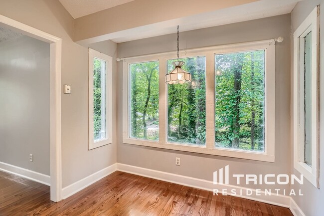 Building Photo - 1850 Winding Creek Ln SW