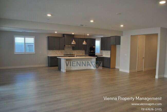 Building Photo - 3025 Summerscape Dr