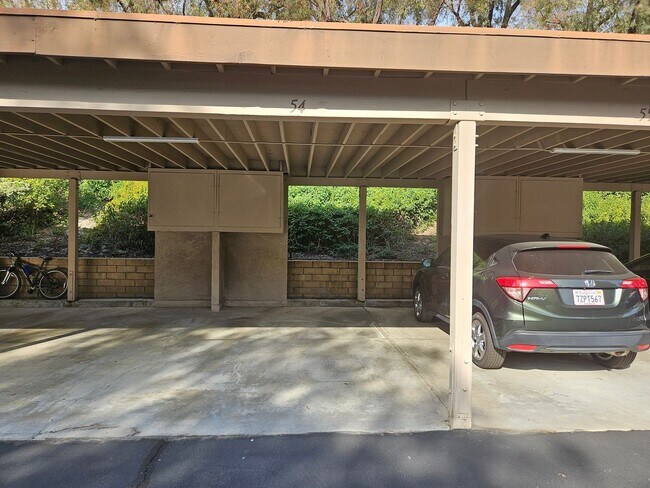 Foto del edificio - Wonderful 2 Bedroom 2 Bathroom Upper Level...