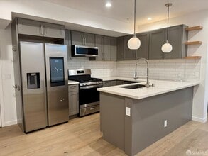 Building Photo - 417 Accacia St