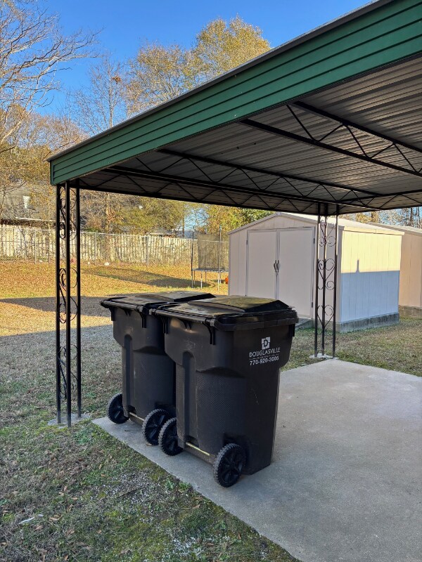 Foto del edificio - 8684 Bowden St