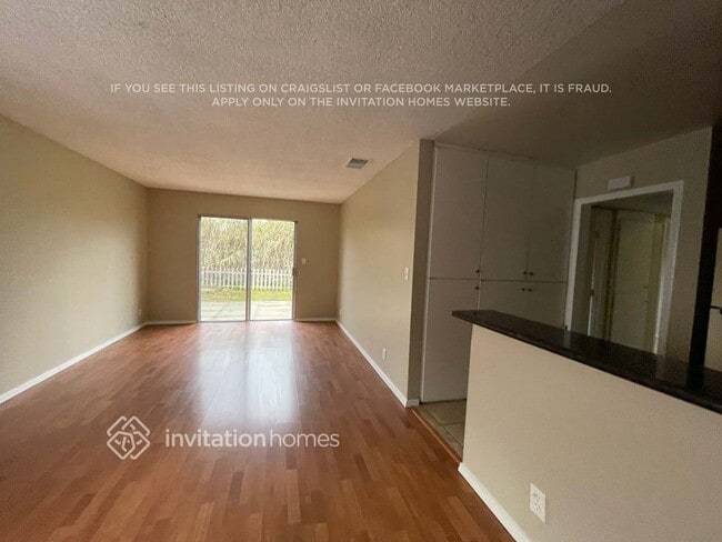 Building Photo - 401 Baylor Dr