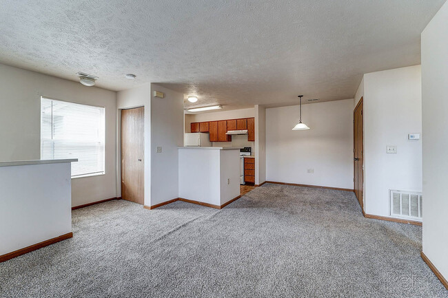 Dining Area - The Residences at Belleville Park I and II