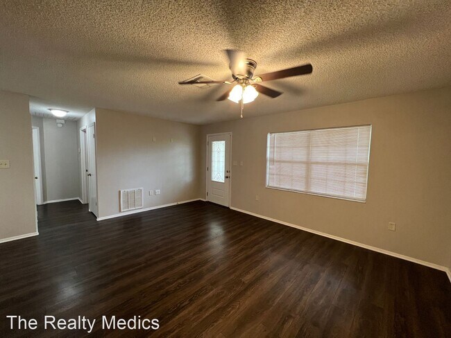 Building Photo - 2 br, 1 bath House - 13224 Grand Terrace Dr