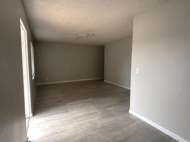 Foto del edificio - 7635 SW 10th St