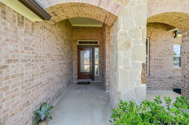 Building Photo - 31331 Gulf Cypress Lane