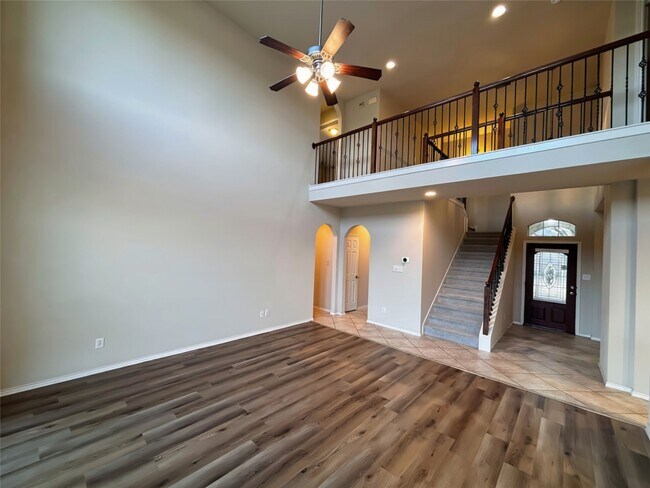 Foto del edificio - 13610 Orchard Wind Ln