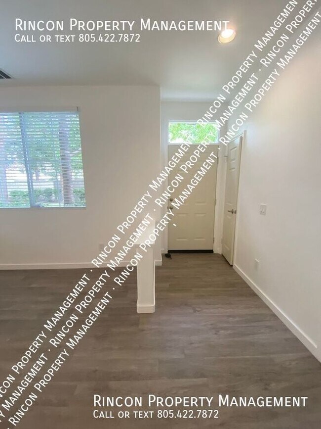 Building Photo - End Unit Townhome *Los Arboles of Mission ...